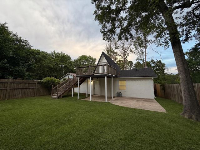 408 Commanche Road, Conroe, TX 77316