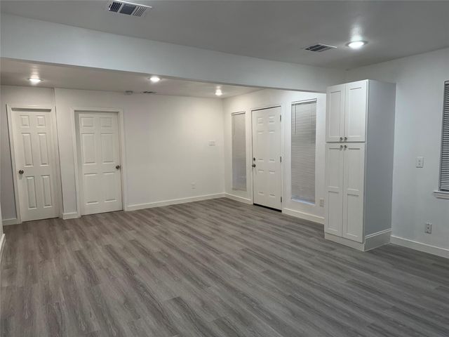 408 Commanche Road, Conroe, TX 77316