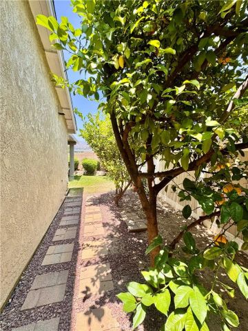 28362 Sycamore, Highland, CA 92346