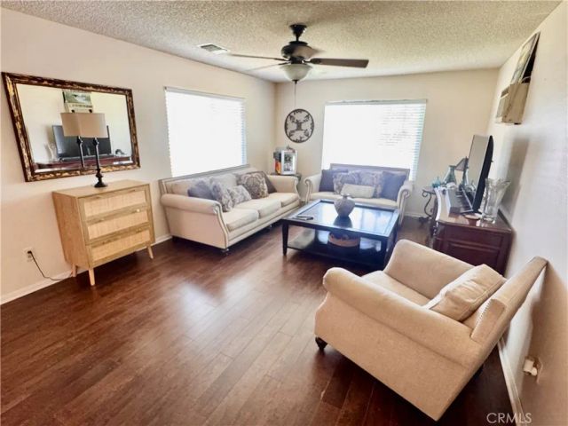 28362 Sycamore, Highland, CA 92346