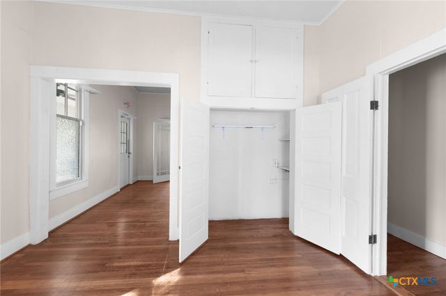 107 W 5th Street, Lampasas, TX 76550