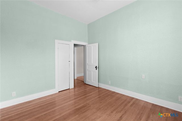 107 W 5th Street, Lampasas, TX 76550