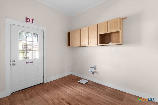 107 W 5th Street, Lampasas, TX 76550