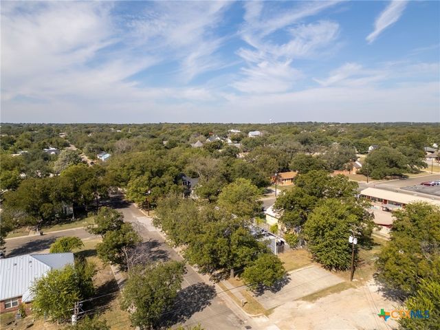 107 W 5th Street, Lampasas, TX 76550