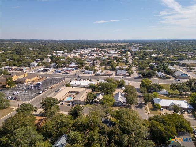 107 W 5th Street, Lampasas, TX 76550
