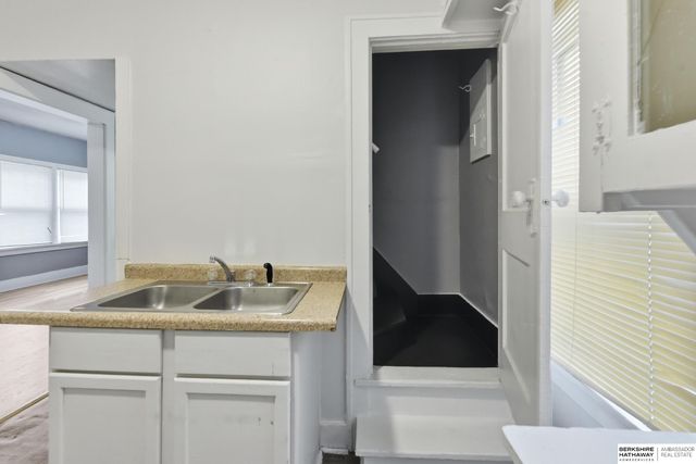 3906 Ames Avenue, Omaha, NE 68111