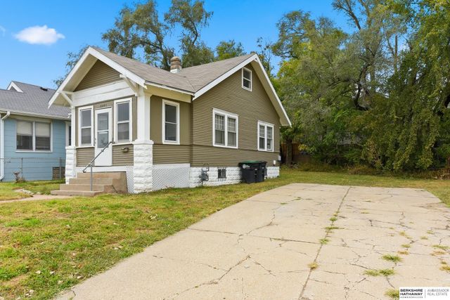 3906 Ames Avenue, Omaha, NE 68111