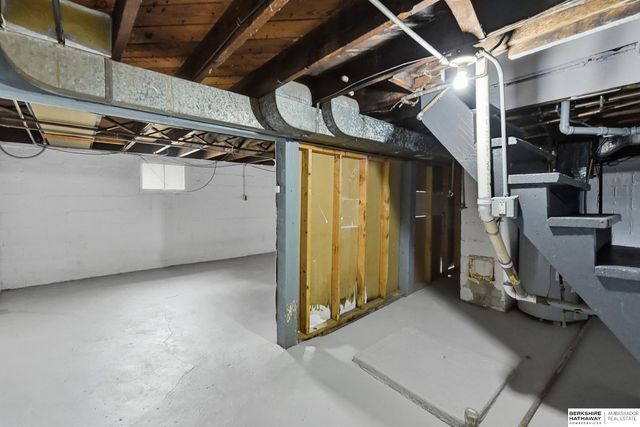 3906 Ames Avenue, Omaha, NE 68111