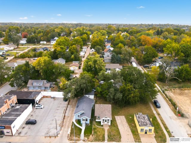 3906 Ames Avenue, Omaha, NE 68111