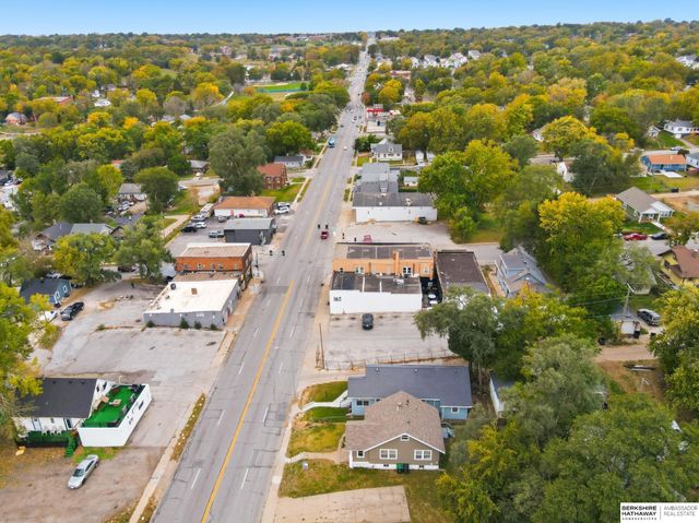 3906 Ames Avenue, Omaha, NE 68111