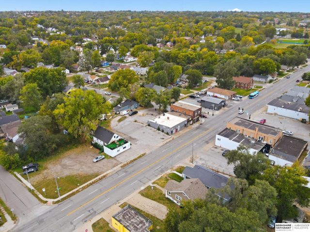 3906 Ames Avenue, Omaha, NE 68111