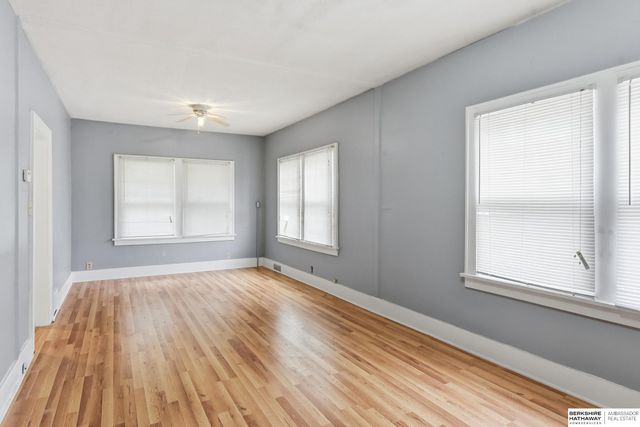 3906 Ames Avenue, Omaha, NE 68111