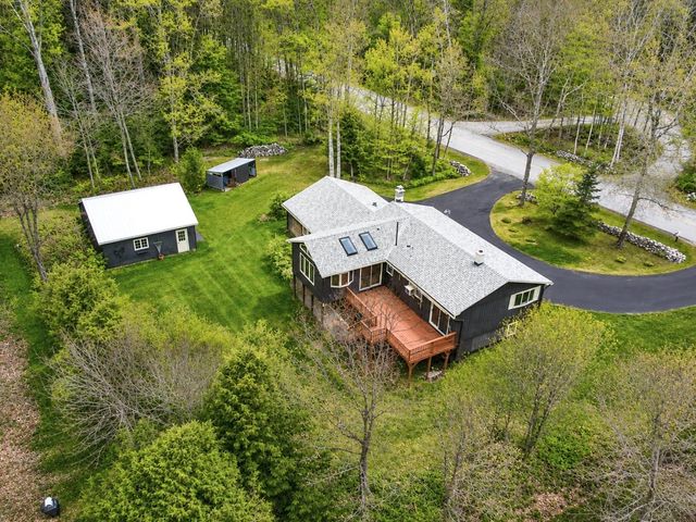 2121 North Road, Sunderland, VT 05250