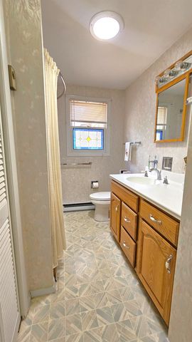 2121 North Road, Sunderland, VT 05250