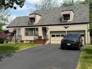 1000 Dundee Avenue, East Dundee, IL 60118