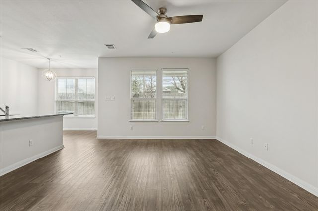 1200 S 10th ST 1003, Pflugerville, TX 78660