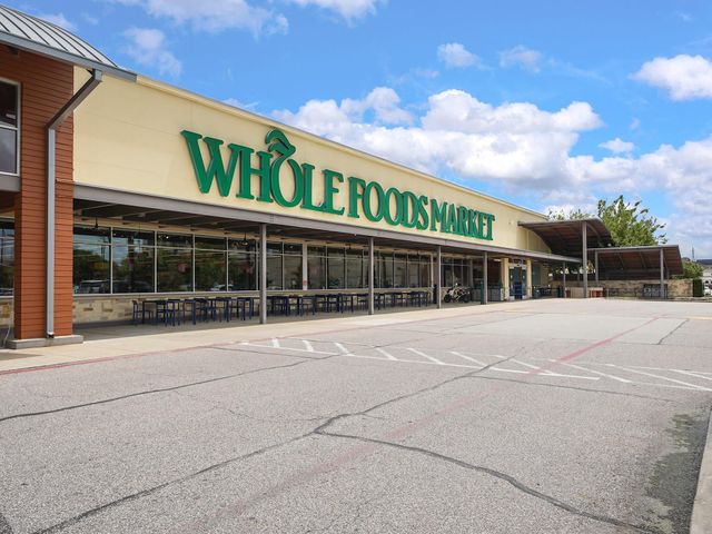 7 Carlton Park Court, Houston, TX 77024