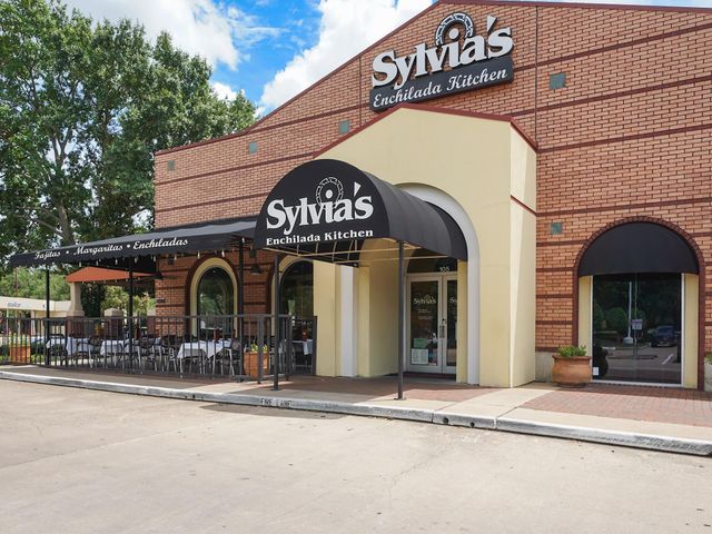 7 Carlton Park Court, Houston, TX 77024