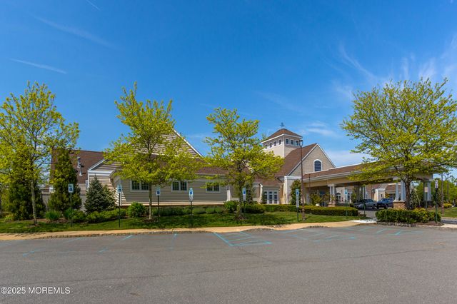 5 Geoffrey Court, Manchester, NJ 08759