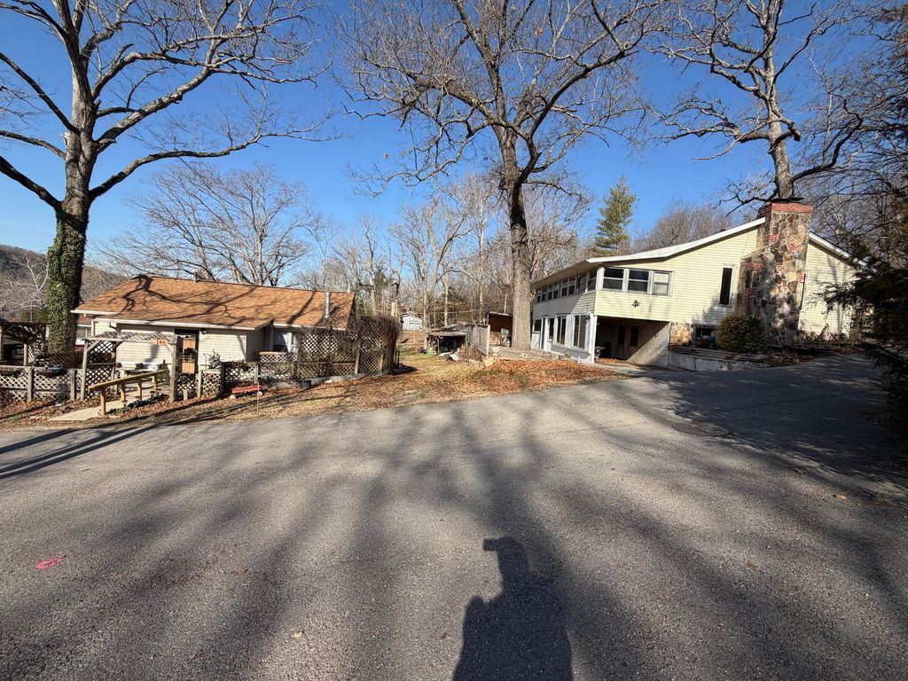 149 & 155 Parmenter Lane, Forsyth, MO 65653