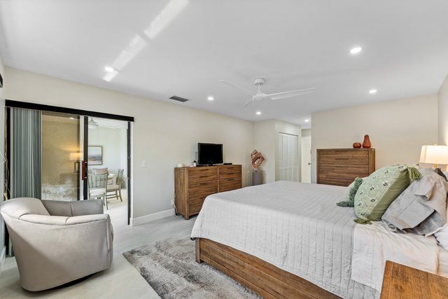 12 Eastgate Drive C, Boynton Beach, FL 33436