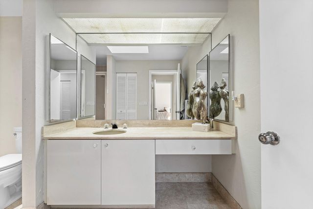 12 Eastgate Drive C, Boynton Beach, FL 33436