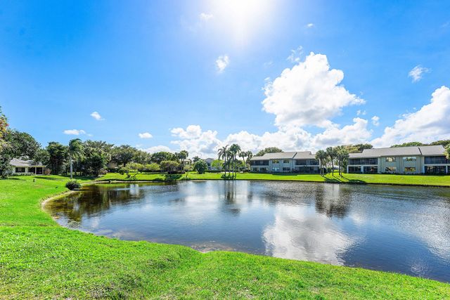12 Eastgate Drive C, Boynton Beach, FL 33436