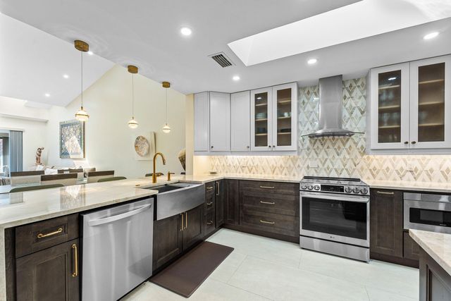 12 Eastgate Drive C, Boynton Beach, FL 33436