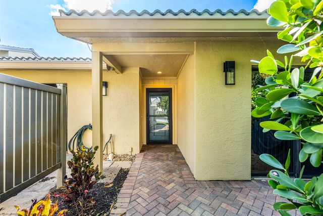 12 Eastgate Drive C, Boynton Beach, FL 33436