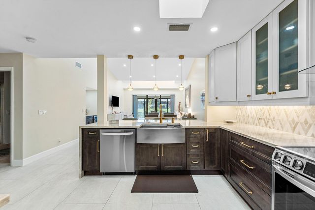 12 Eastgate Drive C, Boynton Beach, FL 33436