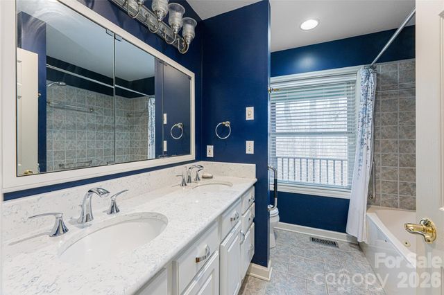 31 Timber Park Drive, Black Mountain, NC 28711