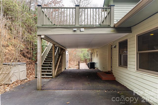 31 Timber Park Drive, Black Mountain, NC 28711