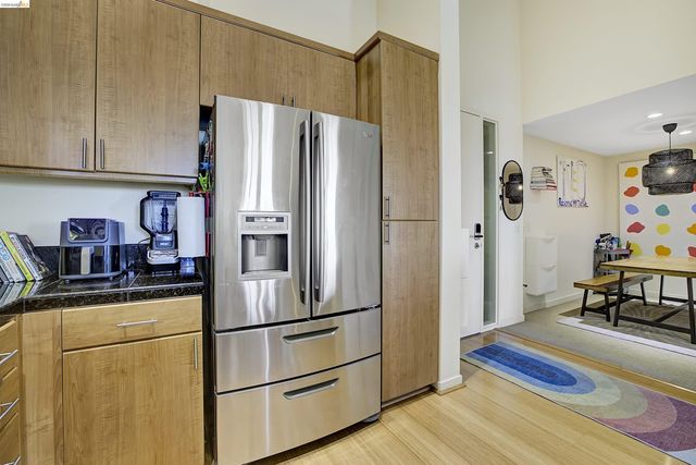 3090 Glascock St 405, Oakland, CA 94601