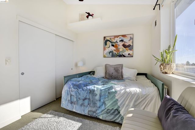 3090 Glascock St 405, Oakland, CA 94601