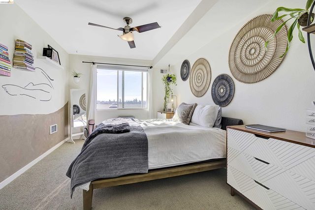 3090 Glascock St 405, Oakland, CA 94601