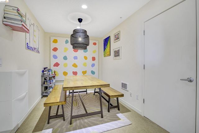 3090 Glascock St 405, Oakland, CA 94601