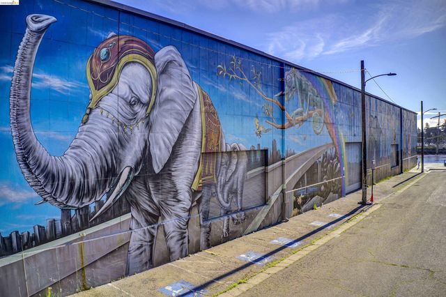 3090 Glascock St 405, Oakland, CA 94601