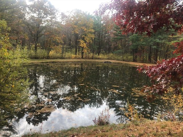 6 Greystone 6, Middleton, MA 01949