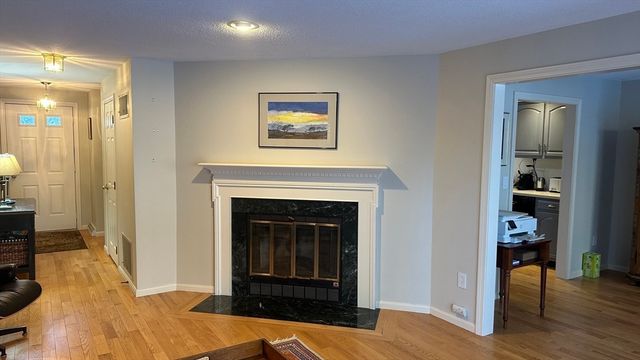 6 Greystone 6, Middleton, MA 01949