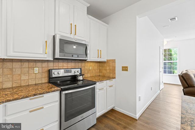 14842 MASON CREEK CIR, Woodbridge, VA 22191