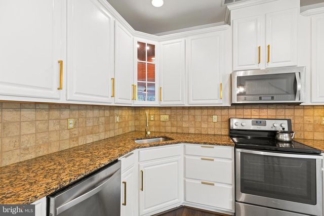 14842 MASON CREEK CIR, Woodbridge, VA 22191