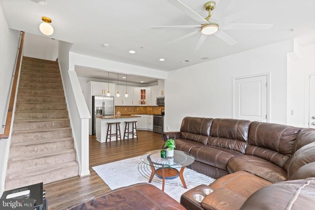 14842 MASON CREEK CIR, Woodbridge, VA 22191