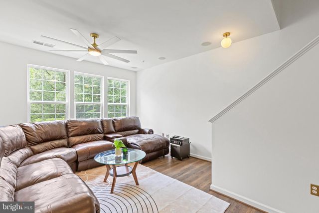 14842 MASON CREEK CIR, Woodbridge, VA 22191