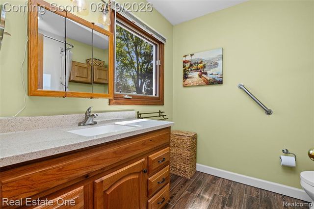 25550 Wixom Road, Novi, MI 48374