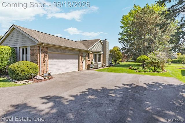 25550 Wixom Road, Novi, MI 48374