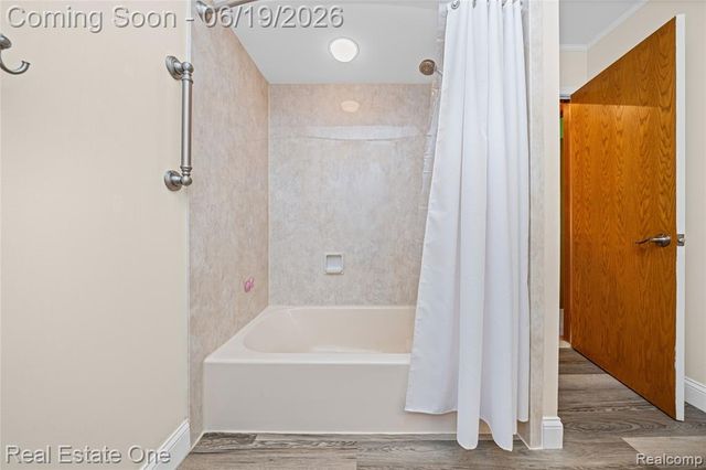 25550 Wixom Road, Novi, MI 48374