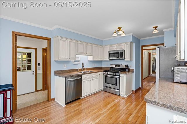 25550 Wixom Road, Novi, MI 48374
