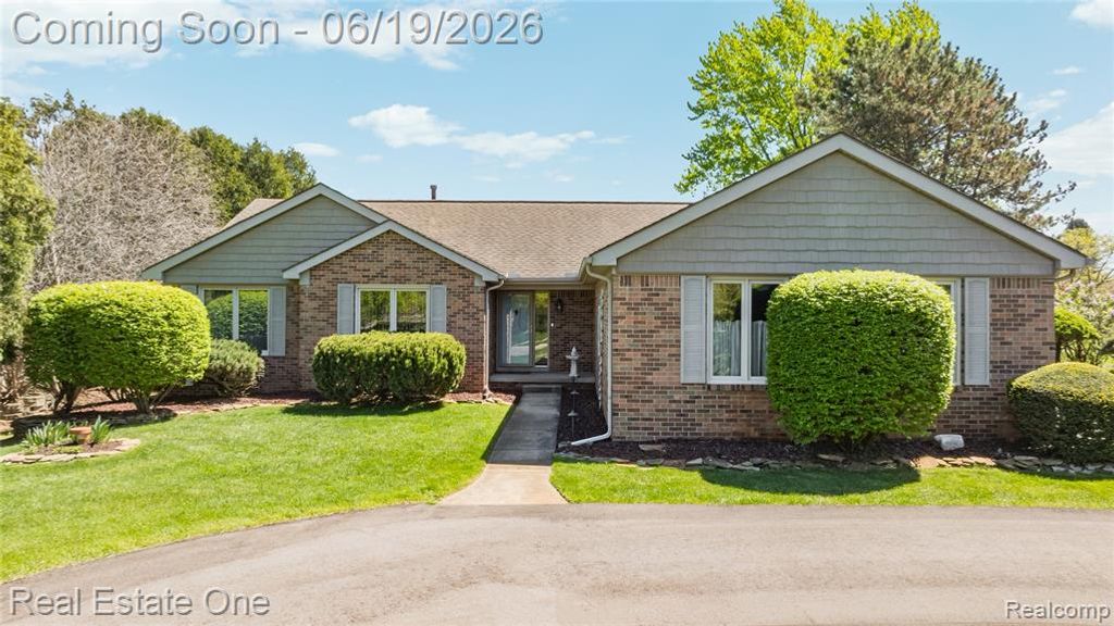 25550 Wixom Road, Novi, MI 48374