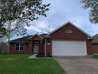 3611 Stratford Town Lane, Sugar Land, TX 77498