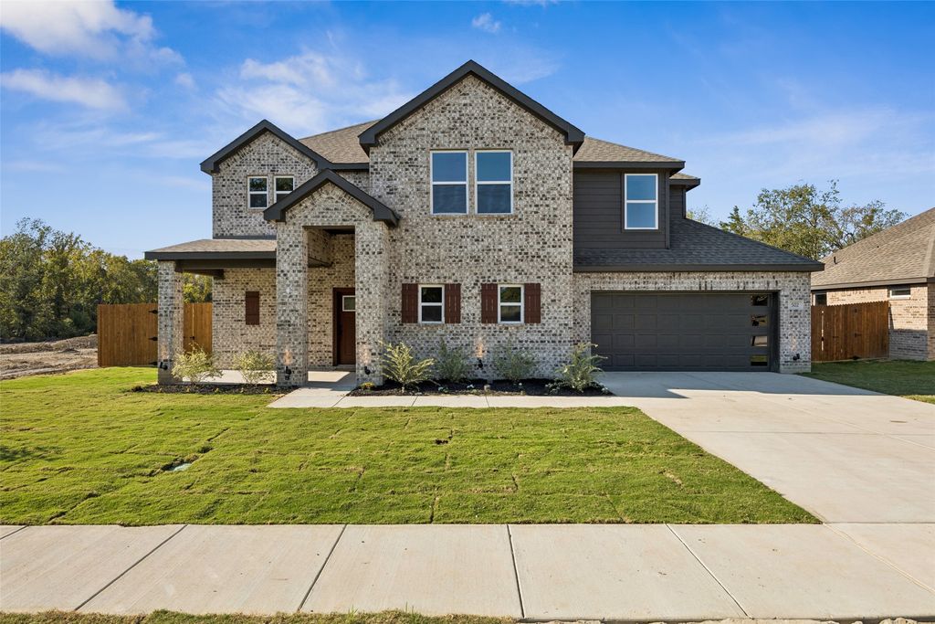 502 Mineral Wells Street, Terrell, TX 75160